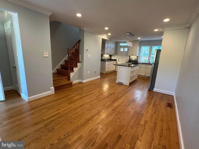 7 CLIFFORD AVE, Alexandria, VA 22305