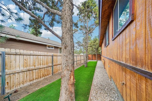 933 Spruce, Big Bear City, CA 92314