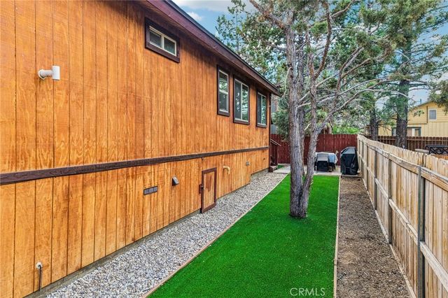 933 Spruce, Big Bear City, CA 92314