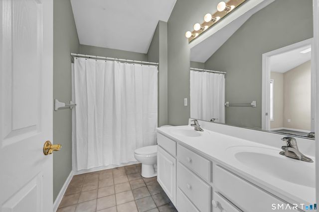 902 Sienna Drive 902, Danbury, CT 06810