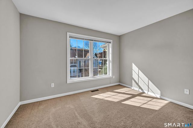 902 Sienna Drive 902, Danbury, CT 06810