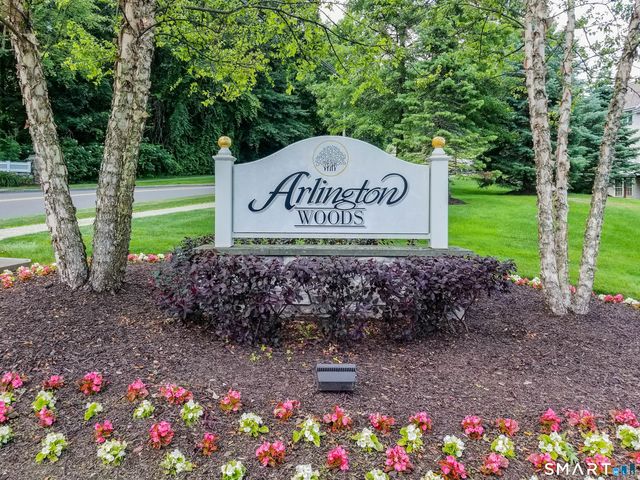 902 Sienna Drive 902, Danbury, CT 06810