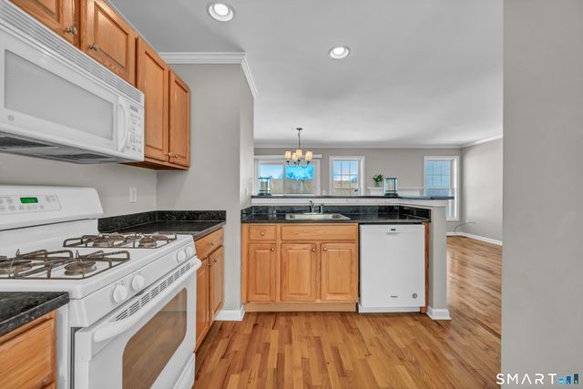 902 Sienna Drive 902, Danbury, CT 06810