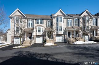 902 Sienna Drive 902, Danbury, CT 06810