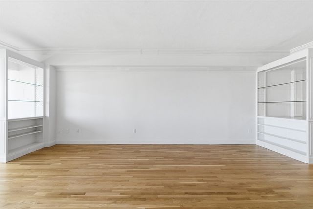6 Whittier Place 17D, Boston, MA 02114