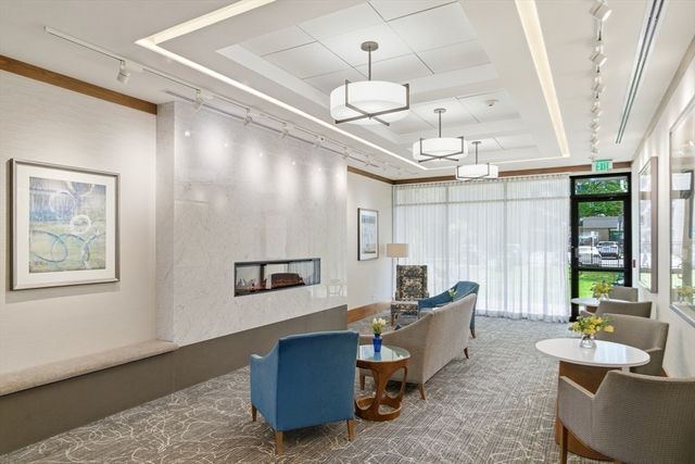 6 Whittier Place 17D, Boston, MA 02114