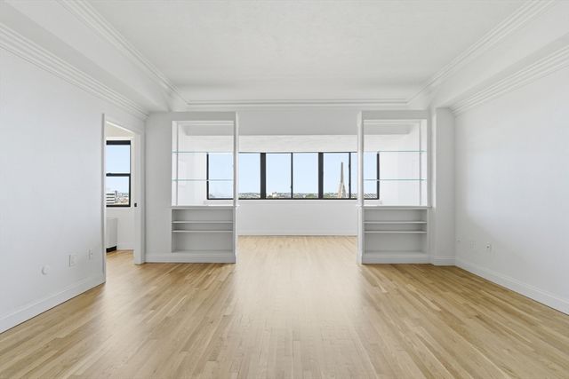 6 Whittier Place 17D, Boston, MA 02114
