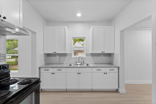 1017 E Washington Street, Paris, TX 75460