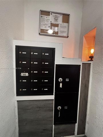 402 NW 12th Ave 204, Miami, FL 33128