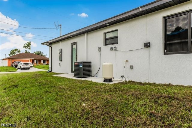 3609 22nd ST SW, Lehigh Acres, FL 33976
