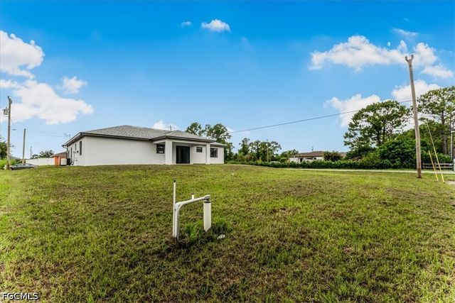 3609 22nd ST SW, Lehigh Acres, FL 33976