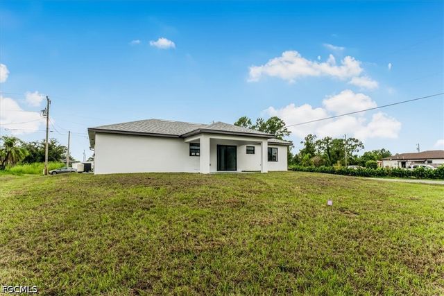 3609 22nd ST SW, Lehigh Acres, FL 33976