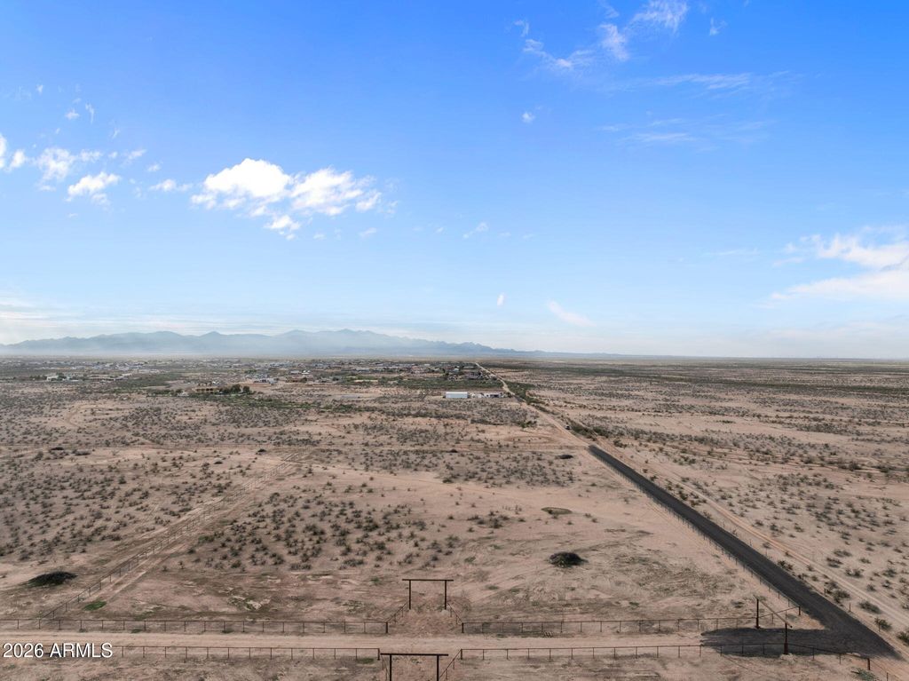30700 N 259th Avenue -, Wittmann, AZ 85361 — photo 4