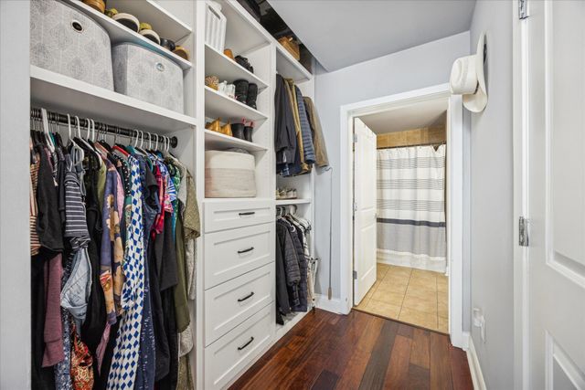 360 Nueces ST 4009, Austin, TX 78701