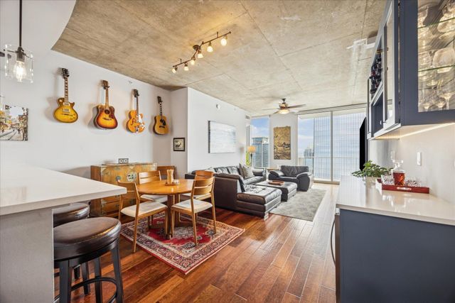 360 Nueces ST 4009, Austin, TX 78701