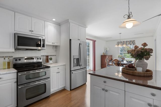 4812 Valley View Road, Edina, MN 55424