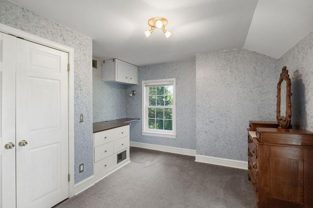 4812 Valley View Road, Edina, MN 55424