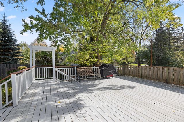 4812 Valley View Road, Edina, MN 55424