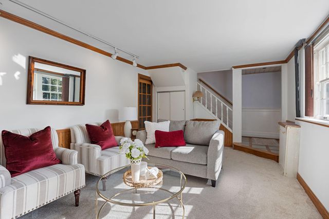 4812 Valley View Road, Edina, MN 55424