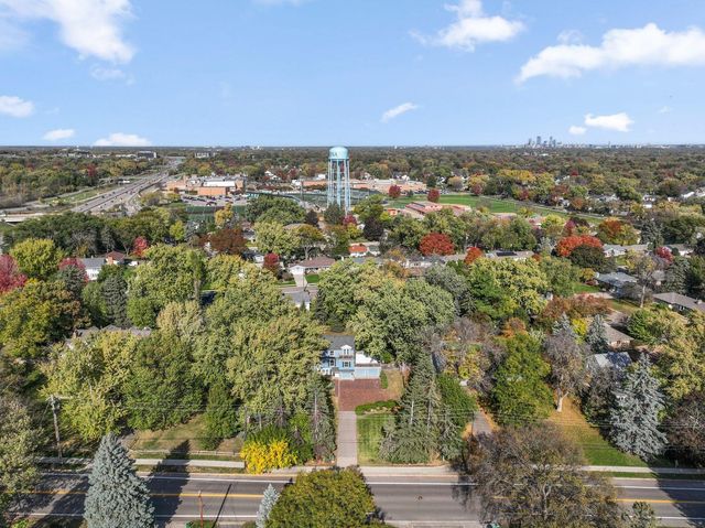 4812 Valley View Road, Edina, MN 55424