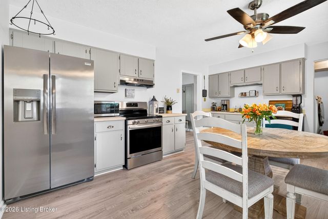 144 North St, Shepherdsville, KY 40165
