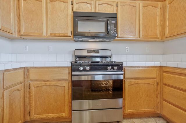 7766 Dersingham Dr, Sacramento, CA 95829