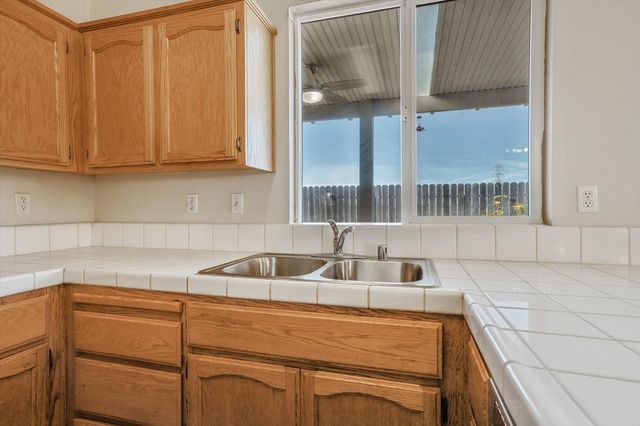 7766 Dersingham Dr, Sacramento, CA 95829