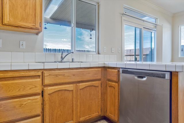 7766 Dersingham Dr, Sacramento, CA 95829