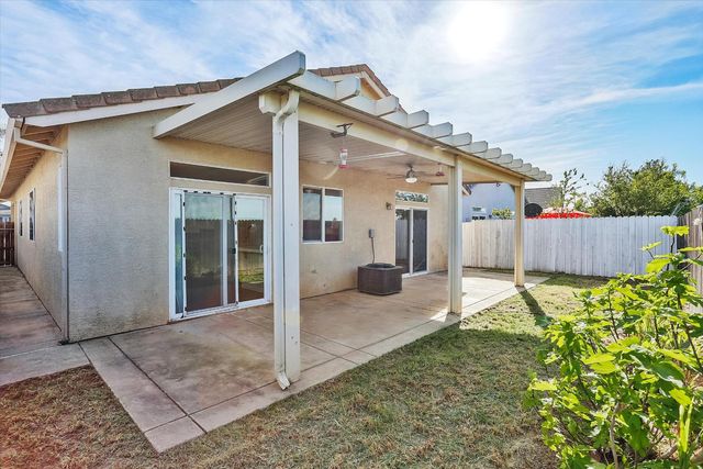 7766 Dersingham Dr, Sacramento, CA 95829