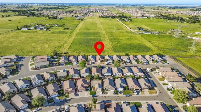 7766 Dersingham Dr, Sacramento, CA 95829