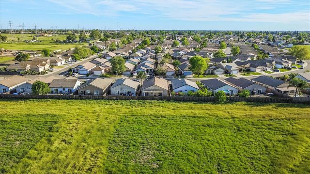 7766 Dersingham Dr, Sacramento, CA 95829