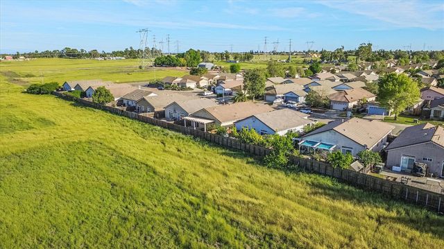 7766 Dersingham Dr, Sacramento, CA 95829