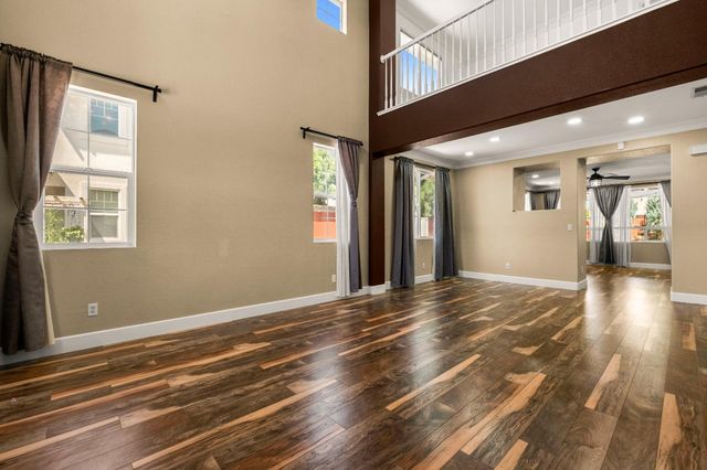 8727 Whitehouse Rd, Elk Grove, CA 95758
