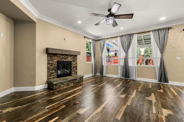 8727 Whitehouse Rd, Elk Grove, CA 95758