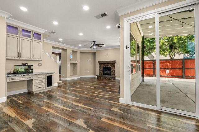 8727 Whitehouse Rd, Elk Grove, CA 95758