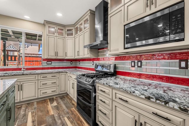 8727 Whitehouse Rd, Elk Grove, CA 95758