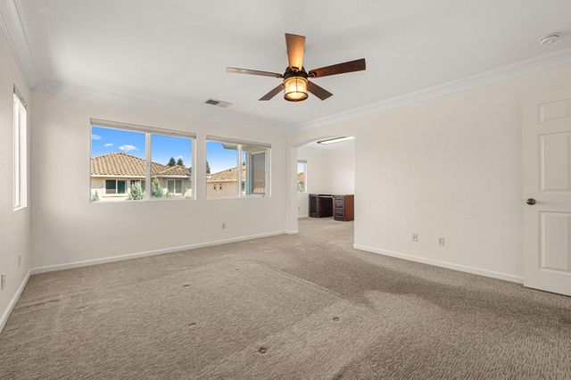 8727 Whitehouse Rd, Elk Grove, CA 95758