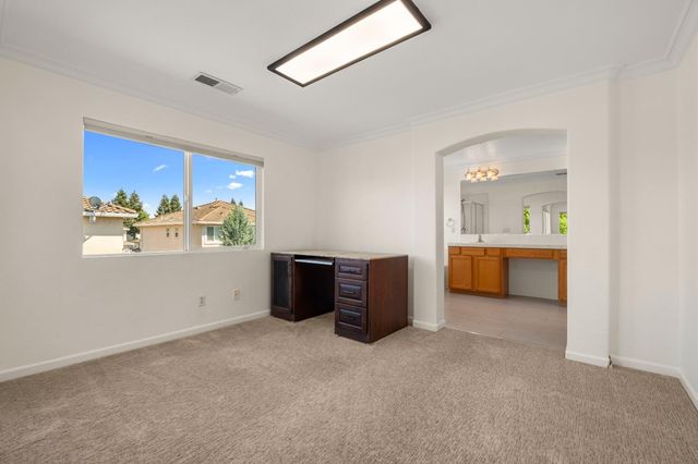 8727 Whitehouse Rd, Elk Grove, CA 95758