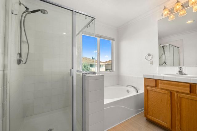 8727 Whitehouse Rd, Elk Grove, CA 95758
