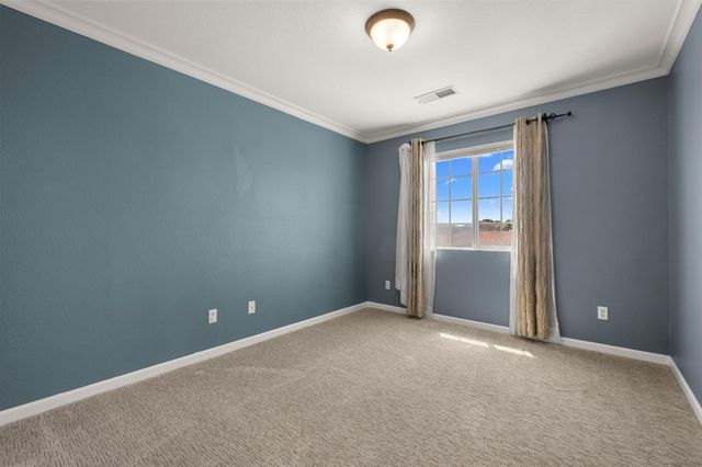 8727 Whitehouse Rd, Elk Grove, CA 95758