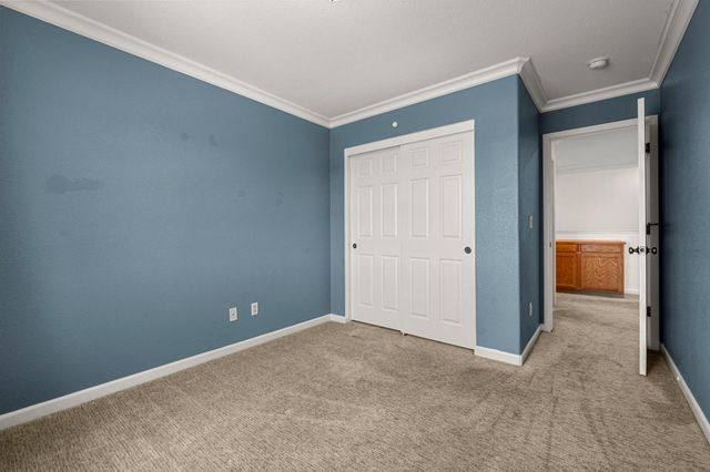 8727 Whitehouse Rd, Elk Grove, CA 95758