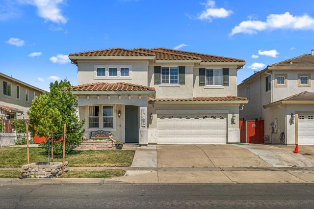 8727 Whitehouse Rd, Elk Grove, CA 95758