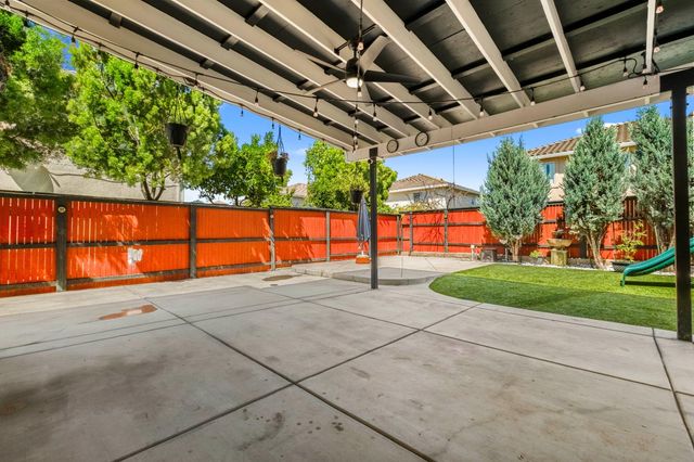 8727 Whitehouse Rd, Elk Grove, CA 95758