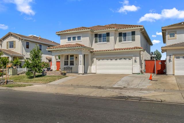 8727 Whitehouse Rd, Elk Grove, CA 95758