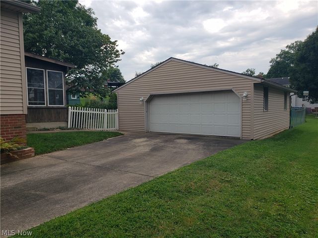 2309 Harrison Avenue, Parkersburg, WV 26104