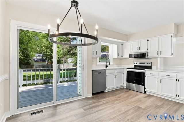 8262 Tangle Oaks Ct, Mechanicsville, VA 23111
