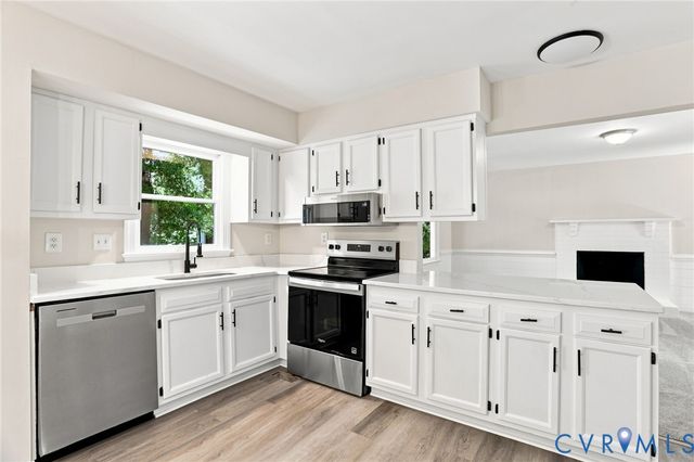 8262 Tangle Oaks Ct, Mechanicsville, VA 23111