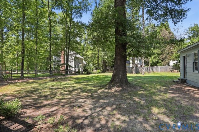 8262 Tangle Oaks Ct, Mechanicsville, VA 23111