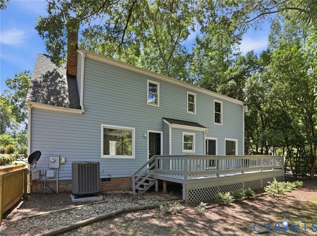 8262 Tangle Oaks Ct, Mechanicsville, VA 23111