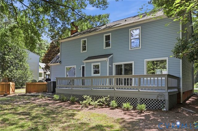 8262 Tangle Oaks Ct, Mechanicsville, VA 23111
